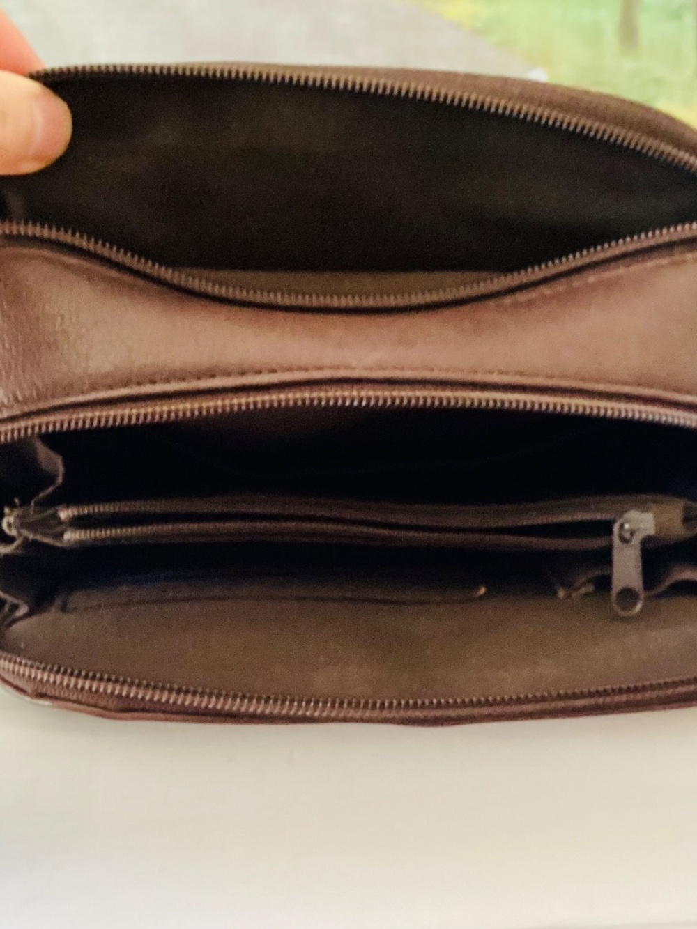 Vtg Rolfs Genuine Leather Small Brown Crossbody Purse Y2K Minimalist Travel Zip - Picture 10 of 13